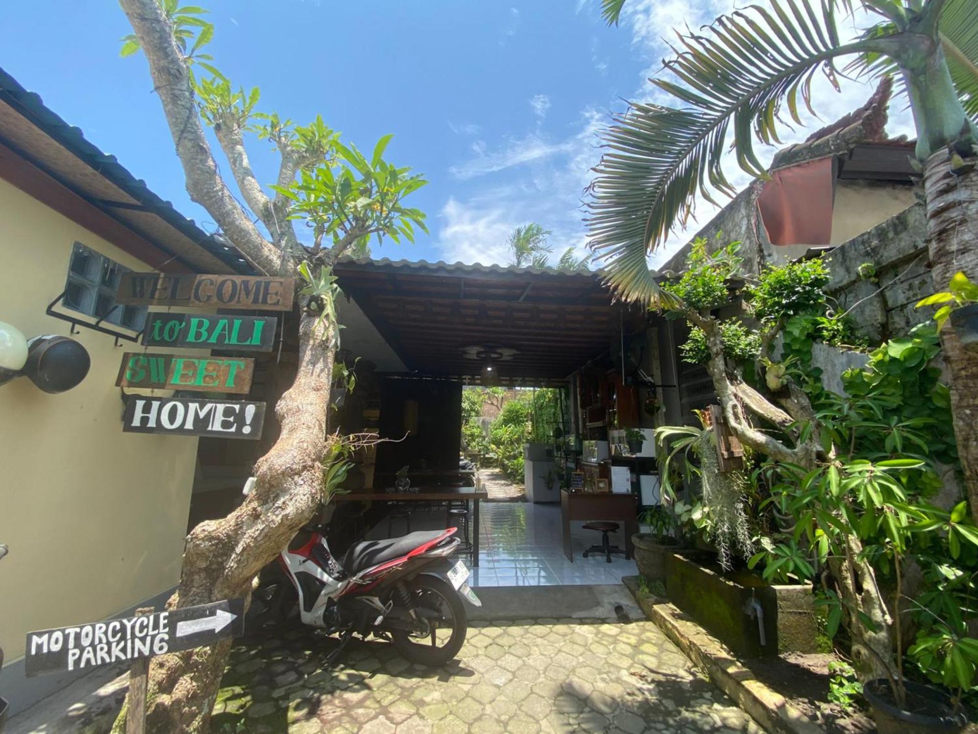 Coliving Bali Sweet Home Kost Lengkap Di Tabanan Kota Selemadeg Exterior foto